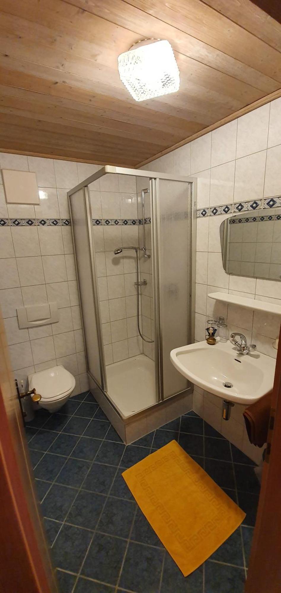 Pension Appartements Via Claudia Lermoos Rum bild